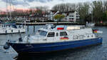 Im April 2024 war das Motorboot GRACE KELLY oder STEFANIE oder vielleicht auch beides im Yachthafen Rosengarten in Travemünde zu sehen.