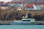 HST HARRI (IMO 9878589) liegend im Sassnitzer Hafen mit der fast identischen EUNA (nchstenBild).