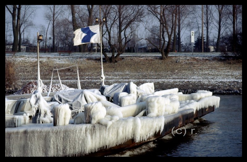 Schifffahrt im Winter