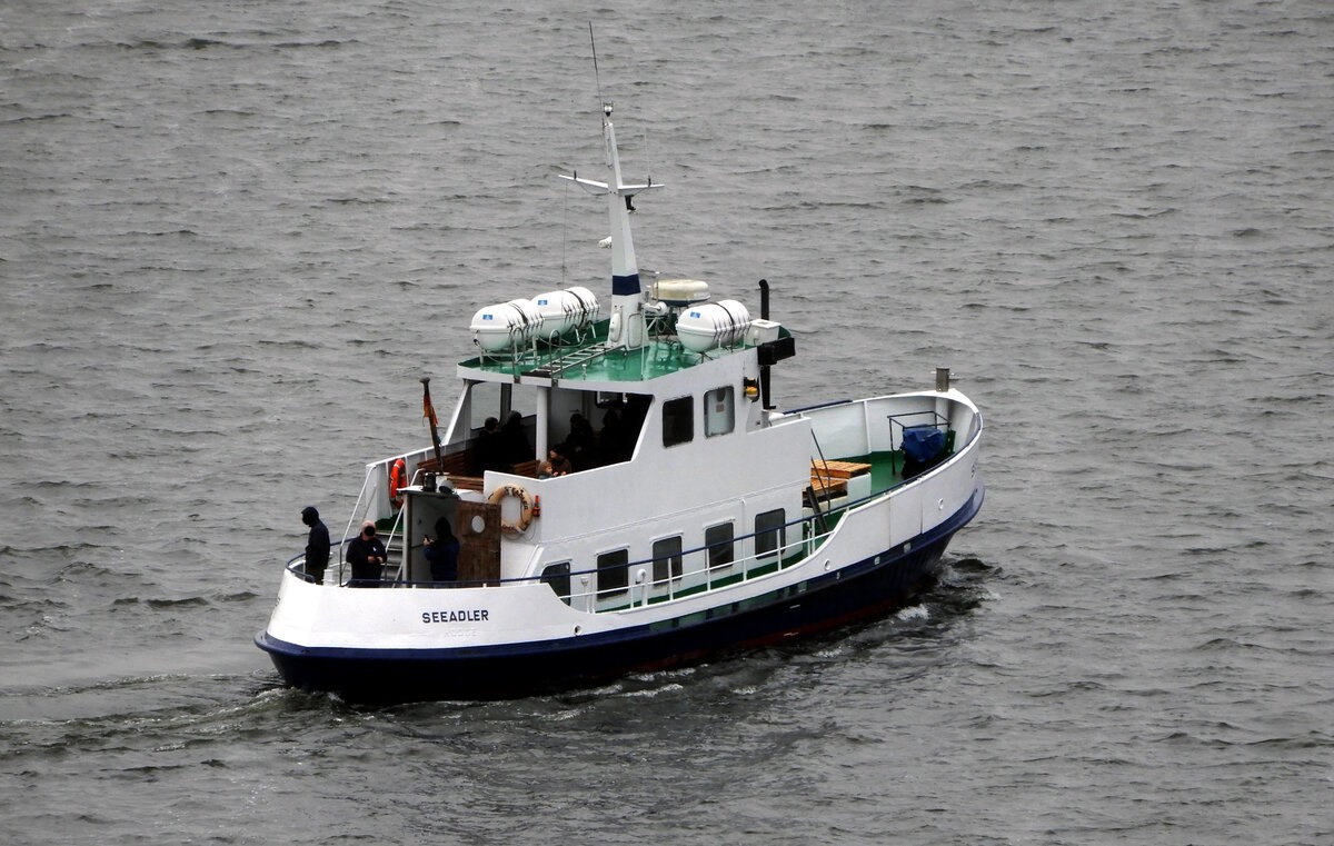 Das 20m lange Passagierschiff SEEADLER am 10.10.24 in Peenemünde