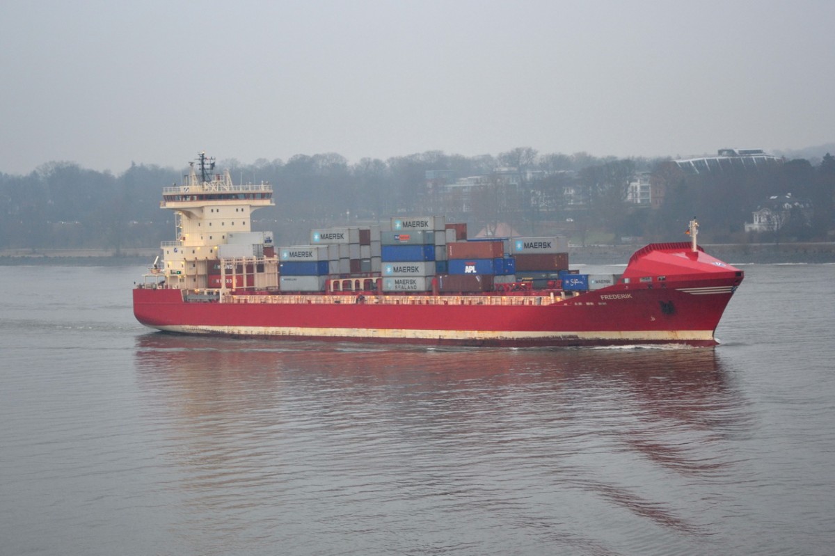 FREDERIK     Containerschiff    28.02.2014     Rüschpark