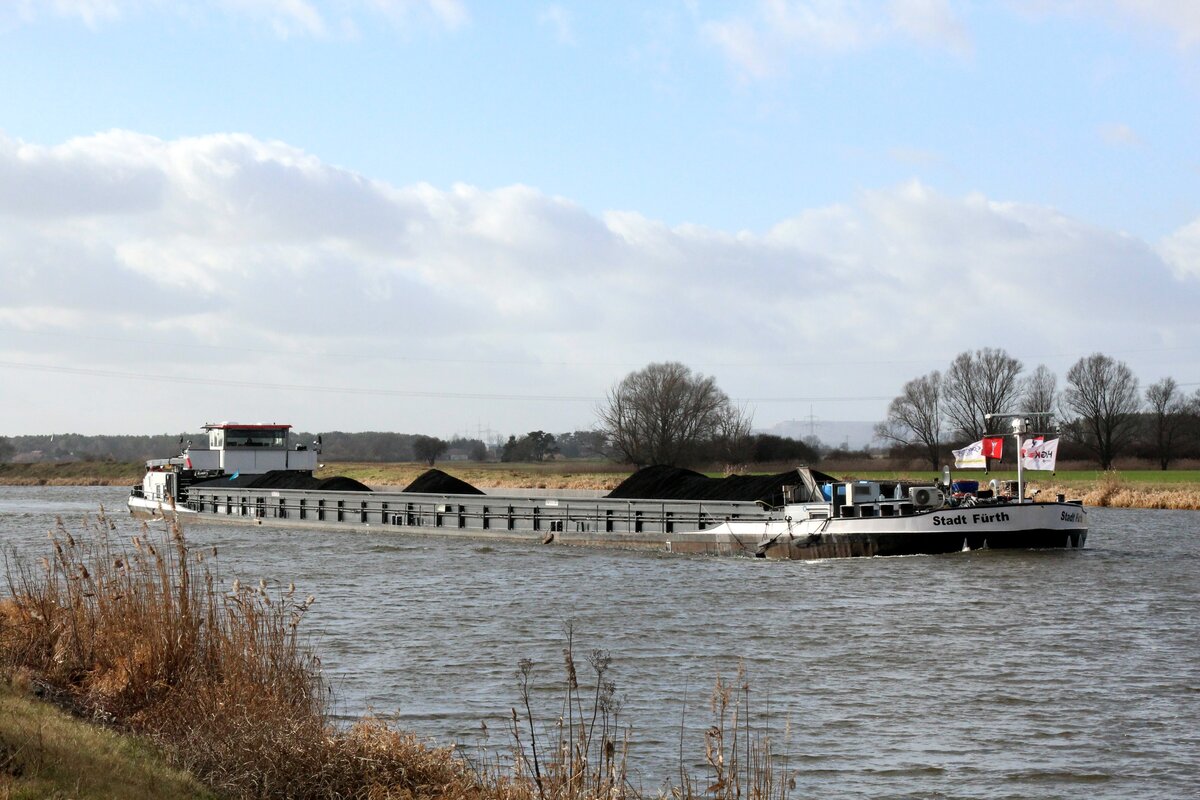 GMS  STADT FÜRTH  (04003910 , 100 x 9m)  am 01.02.2024  auf dem  ELBE-HAVEL-KANAL  kurz vor der Schleuse Zerben im Richtung Genthin / Berlin.