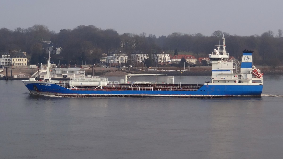 NEPTUNUS  Tanker     02.03.2014  Rüschpark