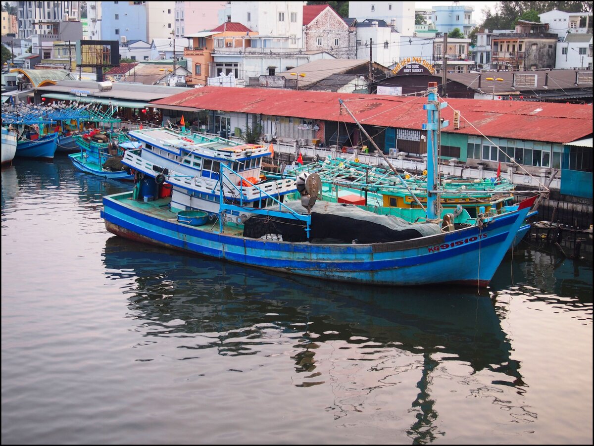 Vietnamesische Fischerboote im Hafen Duo Duong auf der Insel Phu Quoc 12.2.2025.