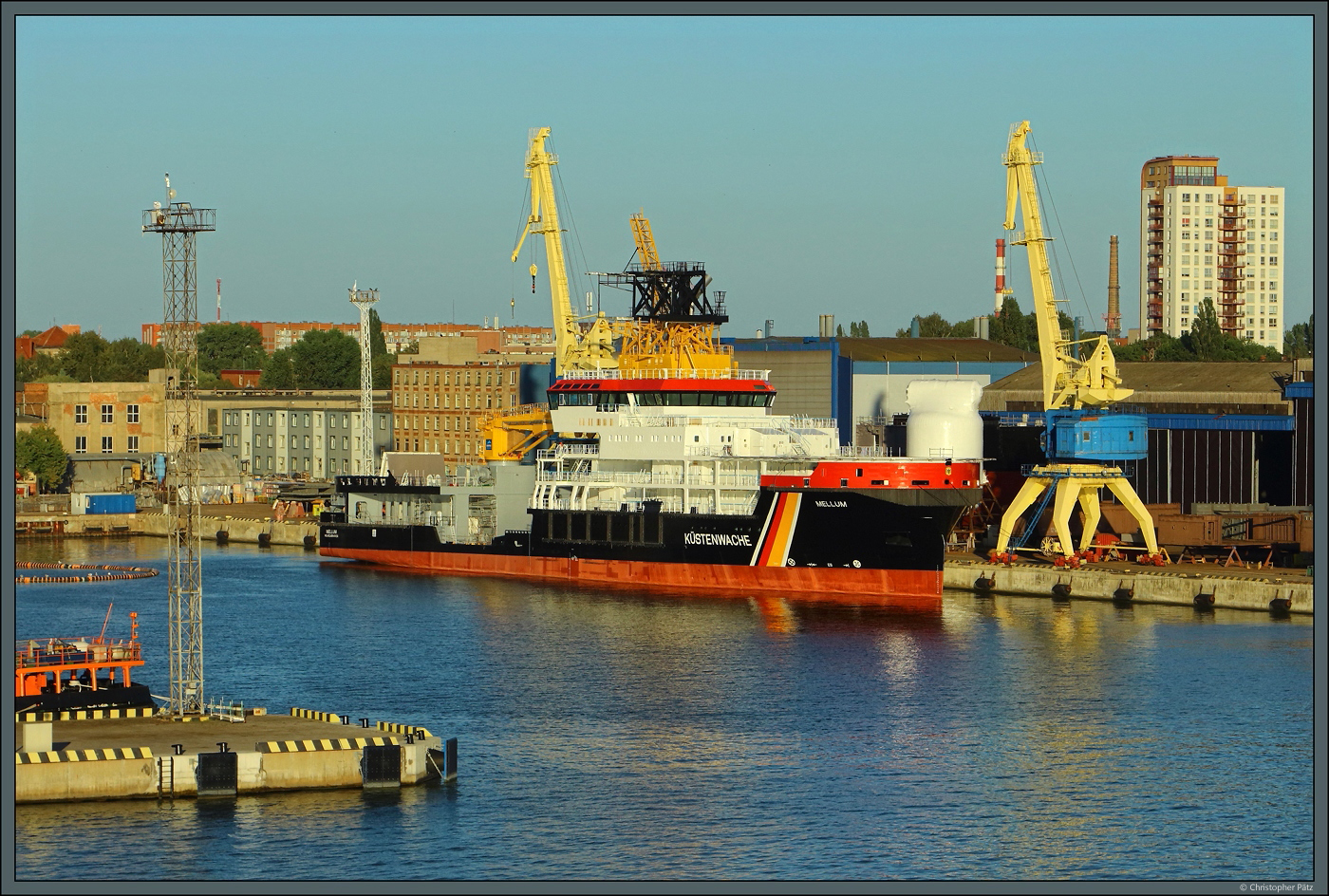 Die  Mellum  der Küstenwache ist am 24.08.2024 im Hafen von Klaipėda zu Besuch.