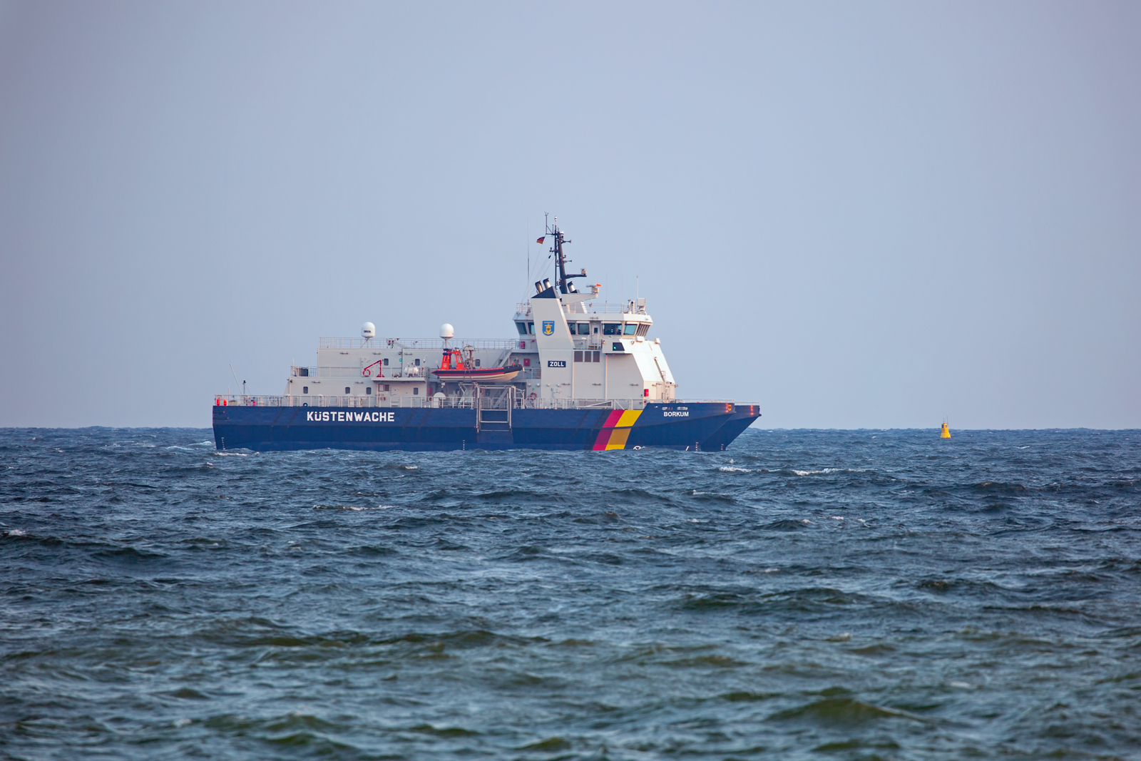 Zollschiff BORKUM (IMO 9500376) vor Rügen. - 08.02.2025