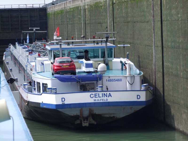 CELINA in der Schleuse Gambsheim; 080829