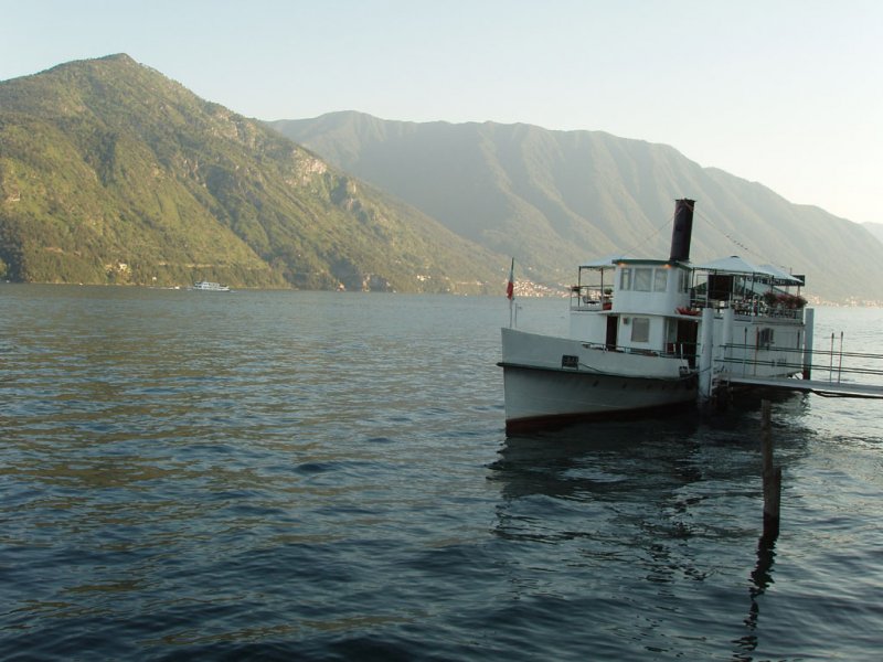 Dampfschiff  Bisbino  in Cadenabbia