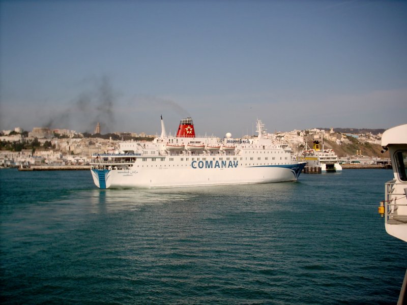 Fhre im Hafen von Tanger, Marokko.