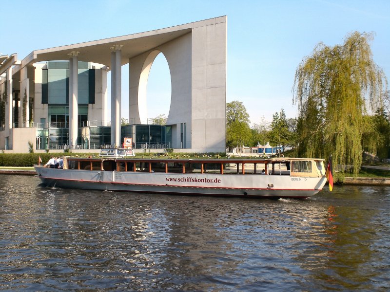 Fahrgastschiff am kanzleramt, 2007