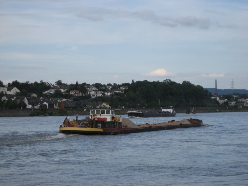 Frachtschiff INDIAN von hinten.