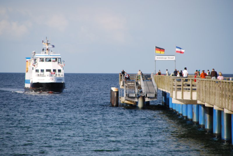 Seebrcke Schnberger Strand 
http://www.ostseeblick-holm.de