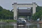 GMS LABORA 02103480;L 49,50 m; B 6,65 m; 457 t; beim Verlassen der Schleuse BOOSCHERVELD, gesehen bei der 4 Schleusenfahrt um Maastricht.