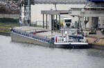 BON VOYAGE (02301455) noch etwas unbeladen im Hafen Plochingen 02.05.2024