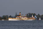 Der Raddampfer  Ludwig Fessler  der Chiemsee-Schifffahrt am 20. September 2020 in der Nähe der Fraueninsel.