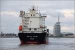 Die 2014 gebaute PACIFIC VICTOR (IMO 9458456) fährt am 14.09.2014 Weser abwärts - im Hintergrund ist Bremerhaven zu sehen. Sie ist 166 m lang, 27 m breit, hat eine GT/BRZ von 20.682, eine DWT von 28.309 t und ist auch für den Transport von 1.735 TEU ausgerüstet. Heimathafen ist Hong Kong. Frühere Namen: HUANGHAI VICTOR, HUANGHAI STRUGGLER.