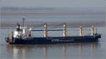 Die 2006 gebaute KUMANO (IMO 9333761) fhrt am 02.10.2015 Hhe Bremerhaven Weser abwrts. Sie ist 174 m lang und 28 m breit, hat eine GT/BRZ von 20.087 und eine DWT von 30.438 t. Heimathafen ist Panama.