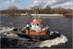 Der 1982 gebaute Schlepper MARS (IMO 8116702) ist am 23.03.2026 auf der Weser Höhe Bremen-Mittelsbüren zu Berg unterwegs. Er ist 27,96 m lang und 8,85 m breit, hat eine Maschinenleistung von 1.623 kW und eine Pfahlzug von 26 t. Heimathafen ist Bremen.