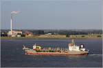 Die 1985 gebaute BARENT ZANEN (IMO 8315504) ist mal wieder auf der Weser im Einsatz. Sie ist 134 m lang, 23 m breit, hat eine GT von 9.773 und eine DWT von 14.353 t. Sie fährt unter der Flagge von Zypern mit Heimathafen Limassol. Bremerhaven, 11.08.2019