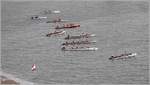 Vor dem Start. Am Wochenende fand ein international besetzter Küstenruderwettbewerb (Coastal Rowing-Regatta) in Bremerhaven statt. In mehreren Bootsklassen ermittelten die Ruderer und Ruderinnen die Besten in  Wettfahrten über die Weser. Start und Ziel dieser Wettfahrten mit rauheren Wasserbedingungen als bei herkömmlichen Ruderregatten war am Weserstrandbad. 22.08.2020