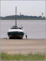 Besuch im Weser-Strandbad in Bremerhaven. TAUCHER K hat sich trockenfallen lassen. Nhre Infos zum Schiff gibt es auf der Seite der Deutsche Traditions-Motorboot-Vereinigung e.V: http://www.dtmv-online.de/site/index.php?id=13
19.08.2007