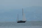 Segelschiff auf dem Bodensee, gesehen von Wasserburg aus (05.08.2011)