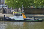 Kleiner Schlepper Hendrik 8, ENI 06504129, hat am Hafen Kai in Maastricht festgemacht.