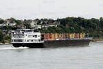 CMS COVANO ENI 02323931 L.135 m B.16,90 m T. 5165 TEU 398 4 Lagen 500 5 Lagen Flagge Niederlande auf dem Rhein zu Berg am 25.07.2024 bei Andernach.