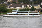 Das Fahrgastschiff WILHELM (ENI 04307130) der Personenschifffahrt Gilles am 23.09.2024 auf dem Rhein bei Koblenz.