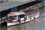 Die PRINCESS FREDA wurde 1926 gebaut, ist 19,20 m lang und 3,96 m breit. Hier liegt sie am Westminster Pier in London. 06.06.2019