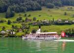 Vierwaldstttersee: DS Schiller (Bj. 1906, 63 m lang, 900 Personen) vor dem Fuss des Brgenstocks (18.08.2007)