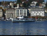 Vierwaldstättersee - Motorschiff TITLIS im Hafenbecken von Luzern am 2024.10.21