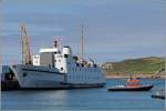 Die 1977 gebaute SCILLONIAN III (IMO 7527796) liegt am 01.06.2012 am Quay von St. Mary's. Sie bedient acht Monate im Jahr die Fhrstrecke zwischen Penzance und St. Mary's (Isles of Scilly). Die SCILLONIAN III ist 67 m lang 11 m breit, hat eine GT von 1.346, eine DWT von 262 t und bietet max. 600 Passagieren Platz. Heimathafen ist Scilly (Grobritannien).