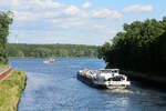 TMS  MINOR 2  (04813170 , 84,66 x 9,5m)  am 12.07.2022 im Sacrow-Paretzer-Kanal / UNTERE HAVEL-WASSERSTRASSE  Höhe Nedlitz auf Bergfahrt nach Berlin.