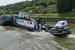 Das Schubboot DANIQUE-F, ENI 06503864, schiebt den Leichter R’Dam 51, über den Kanal Ternaaien in Richtung Schleuse Lanaye. 17.07.2024