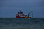 Kabelleger ATALANTI (IMO 8661616) Abend’s  vor Rügen.