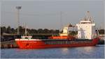 Die 2000 gebaute LADY CHRISTINA (IMO 9201815) liegt in Emden. Sie ist 108,5 m lang und 15,93 m breit, hat eine GT/BRZ von 4.235 und eine DWT vion 5.375 t. Heimathafen ist Delfzijl (Niederlande). Früherer Name: CHRISTINA. 22.09.2019