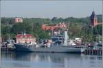 Der Tender A 512 MOSEL der Deutschen Marine liegt am 08.05.2008 in Kiel. Er ist 100 m lang, 15 m breit, die Maschine leistet 2.450 kw und ermglicht eine Geschwindigkeit von 14,5 kn.  
