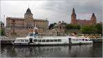 Die 1990 gebaute PEENE QUEEN (IMO 8983272) liegt unterhalb der Hakenterrasse am Ufer der Oder in Stettin. Das Fahrgastschiff ist 38,2 m lang, 6,5 m breit und kann 157 Passagiere befördern. Früherer Name: DANUSIA. 09.05.2019