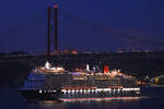 QUEEN ANNE (Cunard) am Morgen des 12.12.2024 im Hafen von Lissabon / Portugal