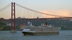 QUEEN VICTORIA (Cunard) am Morgen des 12.12.2024 im Hafen von Lissabon / Portugal