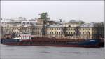 Die 1986 gebaute KALEVALA (IMO 8866644) liegt am 17.05.2013 in ihrem Heimathafen St. Petersburg. Sie ist 105 m lang, 17 m breit, hat eine GT von 2.829 und eine DWT von 3.997.