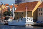 Die PETER (ex POSTBÅDEN PETER) liegt am 25.08.2016 in Christiansø (Erbseninseln). Sie wurde 1930 gebaut, ist 23 m lang und 7 m breit. Heimathafen ist Svaneke (Dänemark). Sie verkehrt zwischen Bornholm und den Erbseninseln und kann auch Passagiere mitnehmen.