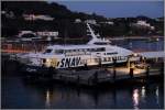 Die 1991 gebaute SNAV ALCIONE (IMO 9038957) liegt am 31.03.2014 im Hafen von Casamicciola Terme auf Ischia. Sie ist 40 m lang, 10 m breit, hat eine GT von 490, eine DWT von 46 t und kann 393 Passagiere beförderen. Heimathafen ist Neapel (Italien). Frühere Namen: ALCIONE PRIMO, ALCIONE.