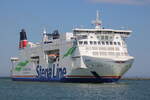 Die StenaLine Fähre Skane auf dem Seeweg von Trelleborg nach Rostock beim Einlaufen am 18.05.2024 in Warnemünde.