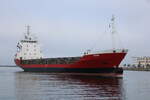 Die Arina auf dem Seeweg von Szczecin nach Rostock beim Einlaufen am Nachmittag des 17.01.2025 in Warnemünde.