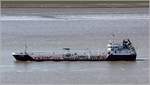 Die 2003 gebaute CLAUDIA (IMO 9280110) auf der Weser Höhe Bremerhaven. Dieser Tanker ist 68,64 m lang und 10 m breit, hat eine GT/BRZ von 865 und eine DWT von 1.340 t. Heimathafen ist Cuxhaven. Frühere Namen: FJORD ONE, EMRE K. 16.04.2021