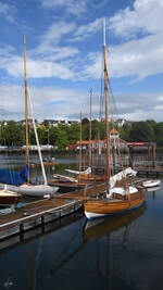 MINNA ROEDER wurde ursprünglich Buttjolle Steilgaffrel-Kutter gebaut und wurde heute für die Segelausbildung eingesetzt. (Flensburg, Juni 2024)