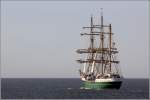 Die ALEXANDER VON HUMBOLDT II am 30.04.2012 whrend eines Trns auf der Auenweser. Sie wurde 2011 fertiggestellt, ist 65 m lang, 10 m breit und hat einen Tiefgang von 5 m. Die Segelflche betrgt 1.360 m. Heimathafen ist Bremerhaven. 