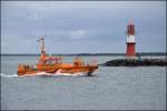 Das Lotsenboot  Schnatermann  kehrt am 16.06.14 nach absetzen des Lotsen nach Warnemünde zurück.